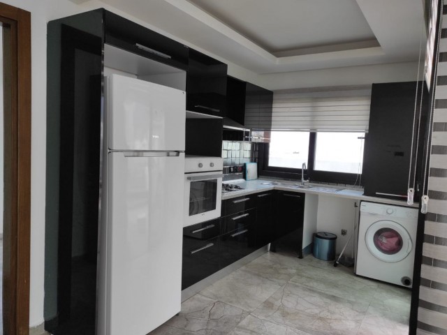 GİRNE MERKEZ'DE 3+1 FULL EŞYALI KİRALIK DAİRE