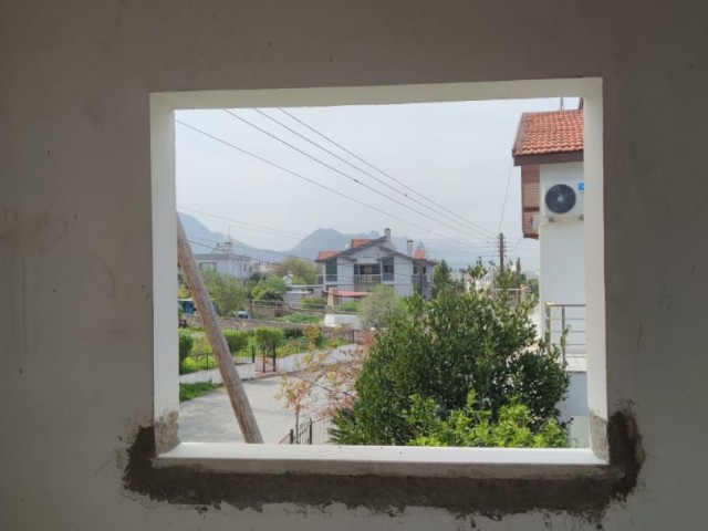 HALBBAUWOHNUNG MIT GARTEN ZUM VERKAUF IN KYRENIA CHATALKÖY ** 