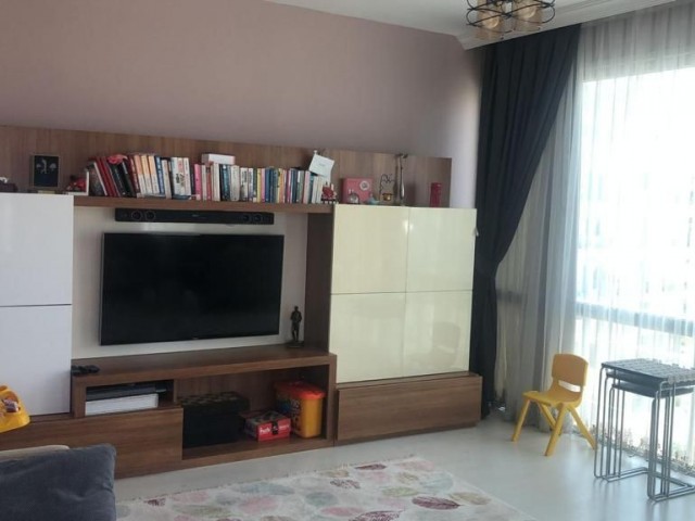 GİRNE MERKEZ'DE 3+1 LÜX SATILIK DAİRE 