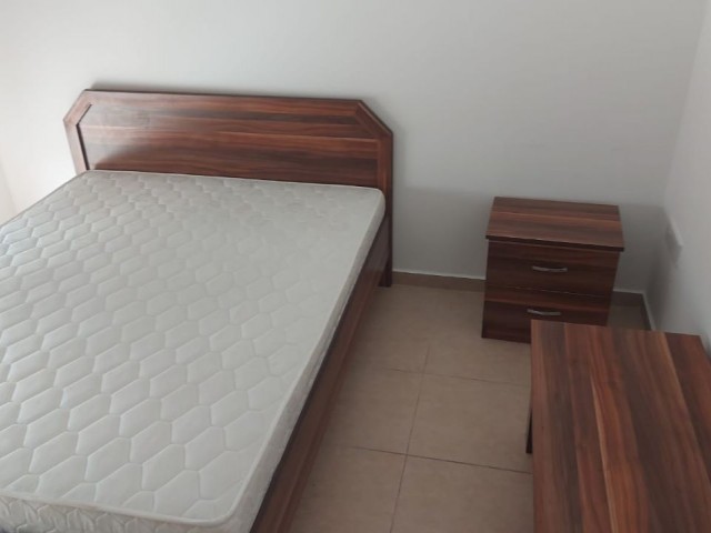 1+1 MÖBLIERTE WOHNUNG ZUR MIETE IN KYRENIA ** 