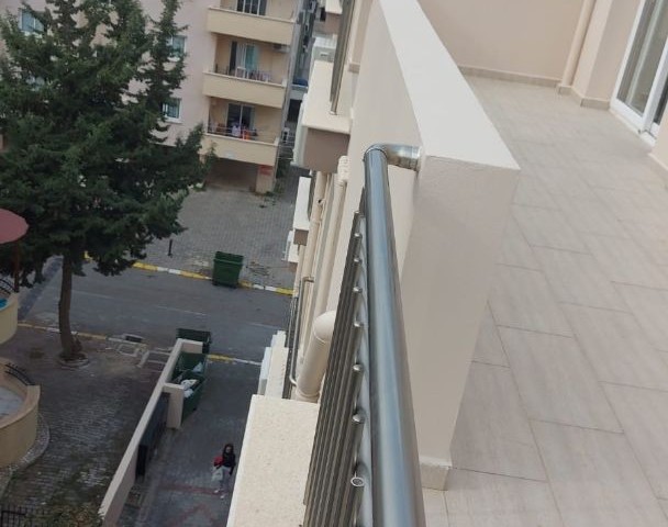 1+1 MÖBLIERTE WOHNUNG ZUR MIETE IN KYRENIA ** 