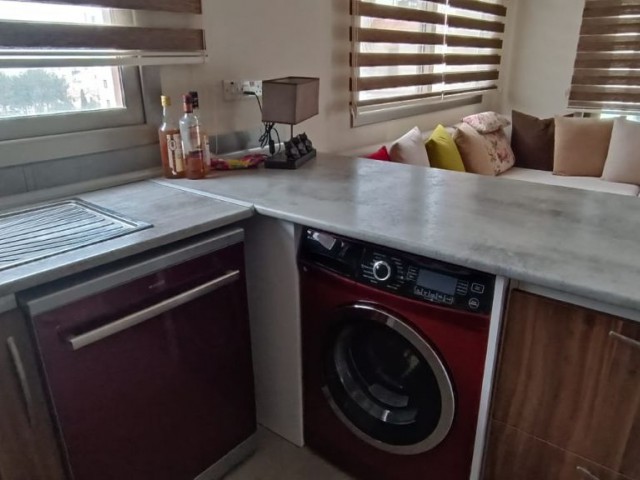 2+1 WOHNUNG ZU VERMIETEN IN KYRENIA ** 