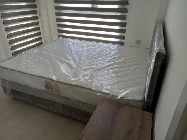 LUXUS 2 + 1 MÖBLIERTE WOHNUNG ZUR MIETE IM ZENTRUM VON KYRENIA ** 