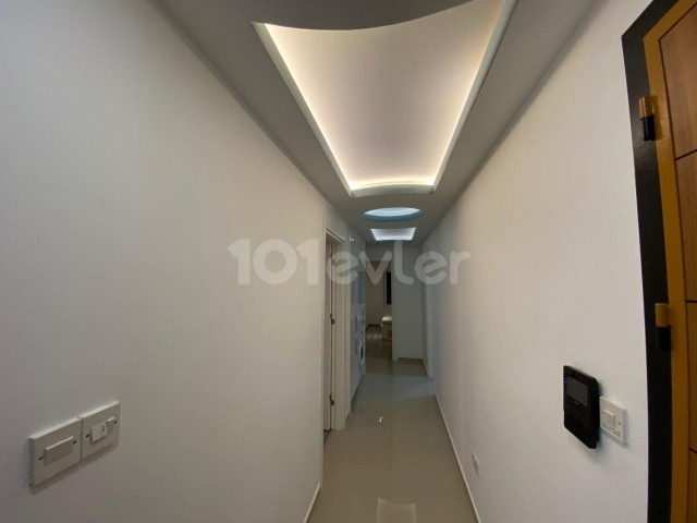 Luxury 3+1 Apartment in girne center for rent 