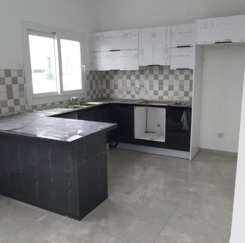 3 + 1 Doppelvilla Mit Garten Zum Verkauf In Nikosia Alayköy ** 