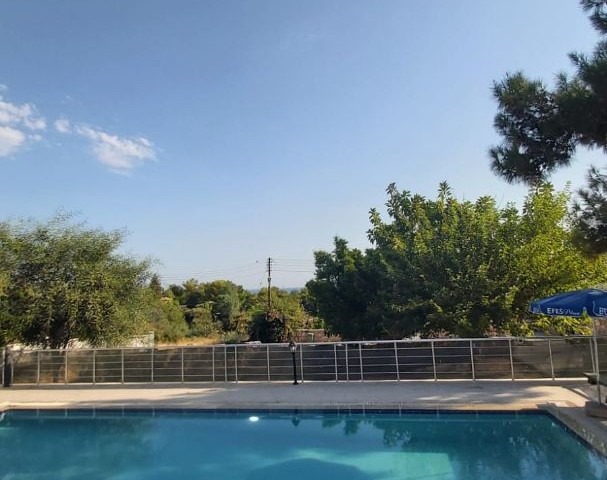 Kyrenia Alsancak 4 + 1 Villa Zur Täglichen Miete Mit Pool ** 