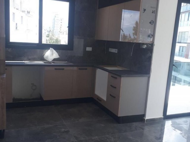 GİRNE MERKEZ DE 2+1 SATILIK DAİRE