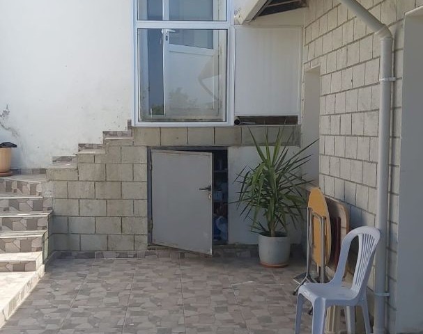 Girne Lapta'da 2+1 ve 1+1 Güzel Bahçeli Kiralık müstakil ev 