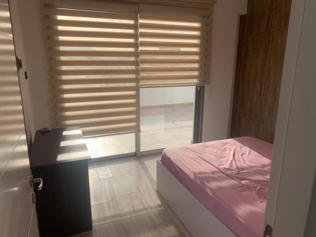 GİRNE MERKEZDE ASLANLI VİLLA CİVARINDA EŞYALI  3+1 KİRALIK PENTHOUSE