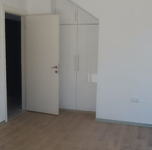 KIBRIS GİRNE'DE  2+1 ÖZEL TERASLI PENTHAUSE  2 KATLI