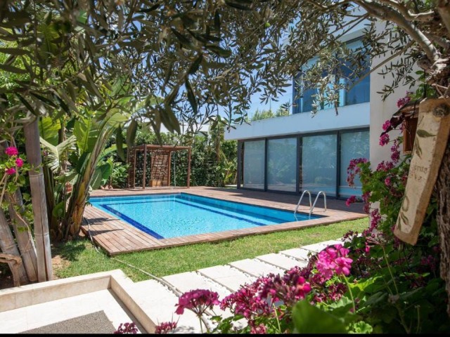 ZYPERN KYRENIA 4 + 1 VILLA MIT PRIVATEM POOL ** 