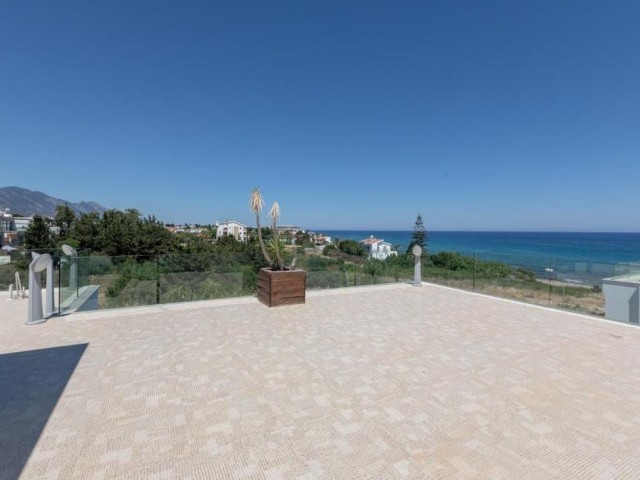 ZYPERN KYRENIA 4 + 1 VILLA MIT PRIVATEM POOL ** 