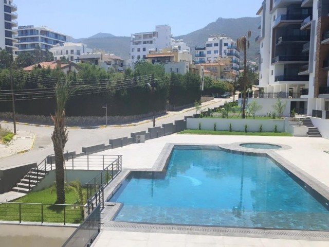 ZYPERN KYRENIA NEUE 2 + 1 WOHNUNG MIT GEMEINSCHAFTSPOOL ZU VERMIETEN ** 