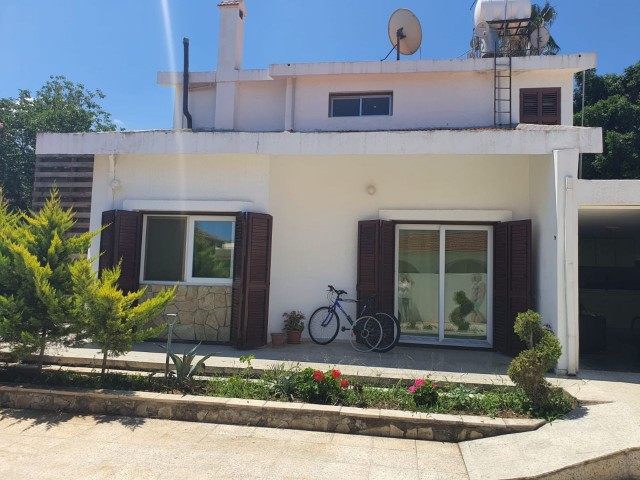 7-ZIMMER-VILLA MIT GARTEN IN ZYPERN KYRENIA KARAOGLANOGLU ** 