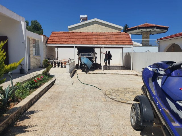 7-ZIMMER-VILLA MIT GARTEN IN ZYPERN KYRENIA KARAOGLANOGLU ** 