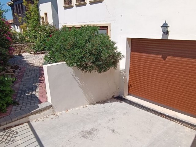 Zypern Kyrenia Bellapais 4+1 Pavillon Zur Miete Mit Geschlossener Garage Mit Privatem Pool ** 