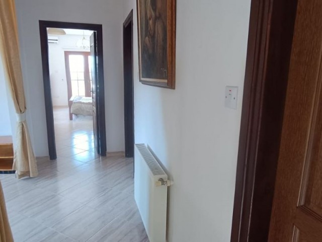 Kıbrıs Girne Bellapais 'Da 4+1 Özel Havuzlu Kapalı Garajlı Kiralık Köşk