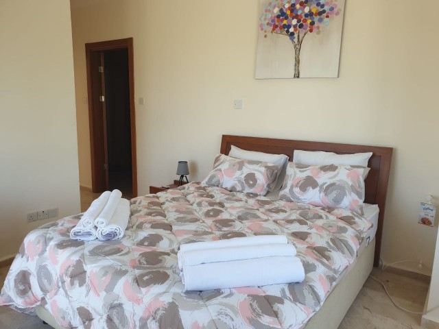 KYRENIA LAPTA IS ALSO CLOSE TO THE SEA LUX 4. ONE BEDROOM AND 5.THE BATHROOM IS RENTED DAILY IN VILA ** 