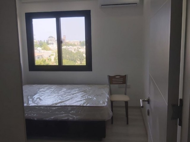 KIBRIS GİRNEDE 2+1 KİRALIK EŞYALI DAİRE