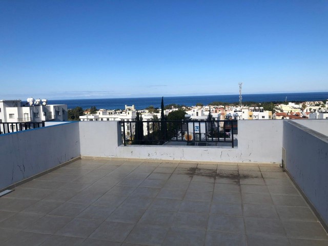 WOHNUNG ZUM VERKAUF IN KYRENIA ALSANCAK 2+1 PRIVATE TERRASSE MIT POOL ** 