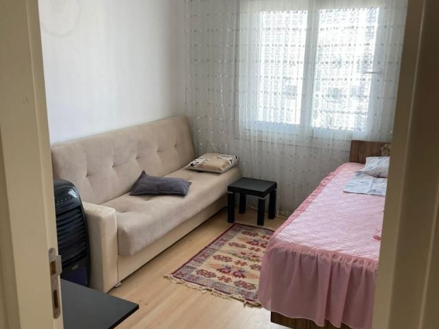 VOLL MÖBLIERTE 3 + 1 WOHNUNG ZU VERKAUFEN IN ZYPERN KYRENIA DIKMEN ** 