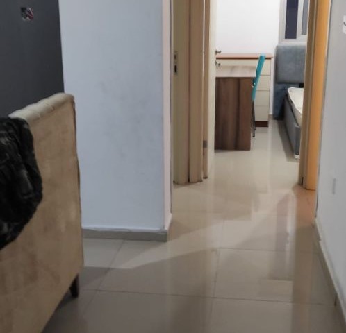 2+1 WOHNUNG ZU VERMIETEN IM ZENTRUM VON KYRENIA ** 