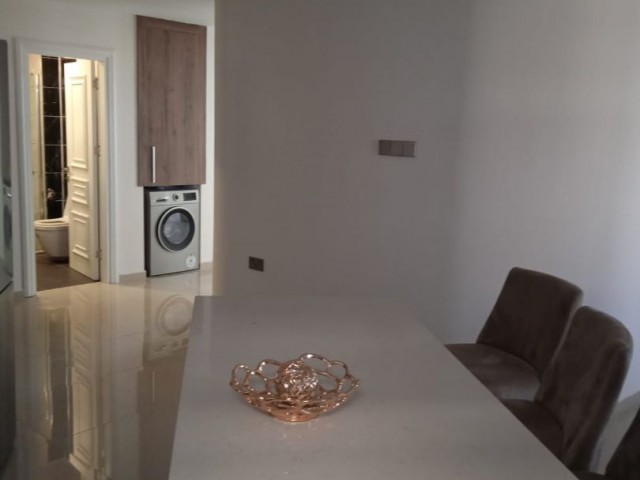 KYRENIA ZENTRUM NEUES PENTHOUSE LU LLOGARA 2 + 1 PRIVATER POOL WOHNUNG ZUR TÄGLICHEN MIETE ** 