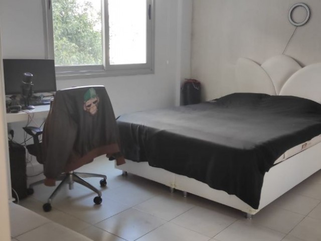 2+1 WOHNUNG ZUM VERKAUF IN KYRENIA ** 