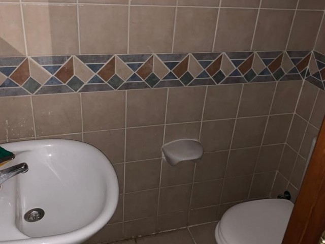 KYRENIA ZENTRUM PATARA WEBSITE 3 + 1 WOHNUNG ZU VERMIETEN ** 