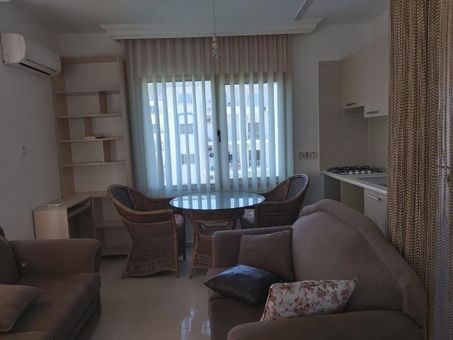 GİRNE MERKEZ 'DE1+1 SATILIK DAİRE