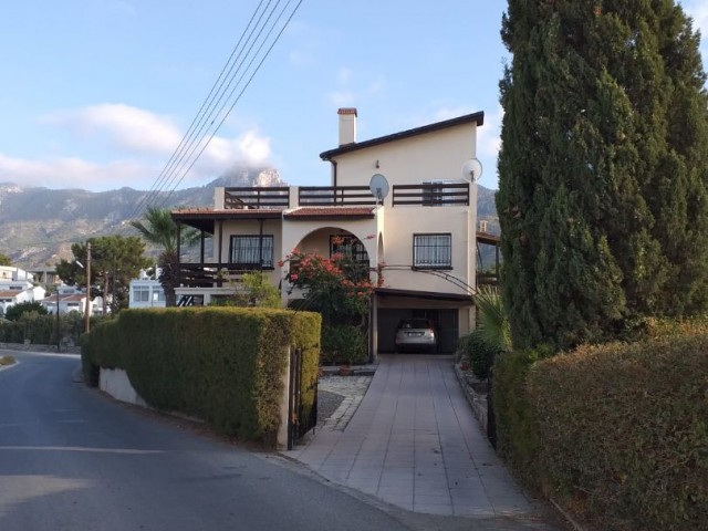 3 + 1 VILLA FOR SALE IN KYRENIA CATALKOY (670 M2) LAND ** 