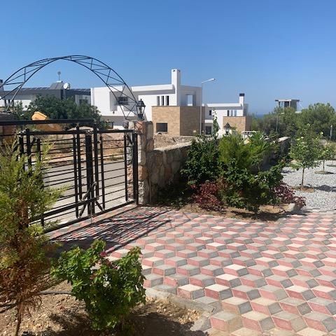 4+1 VILLA MIT BERG-UND MEERBLICK IN KYRENIA CHATALKÖY ** 