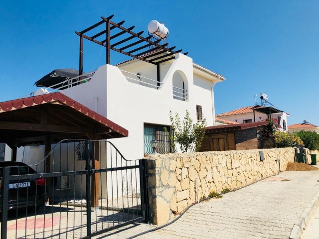 3 + 1 MÖBLIERTE VILLA IN KYRENIA ESENTEPE ** 