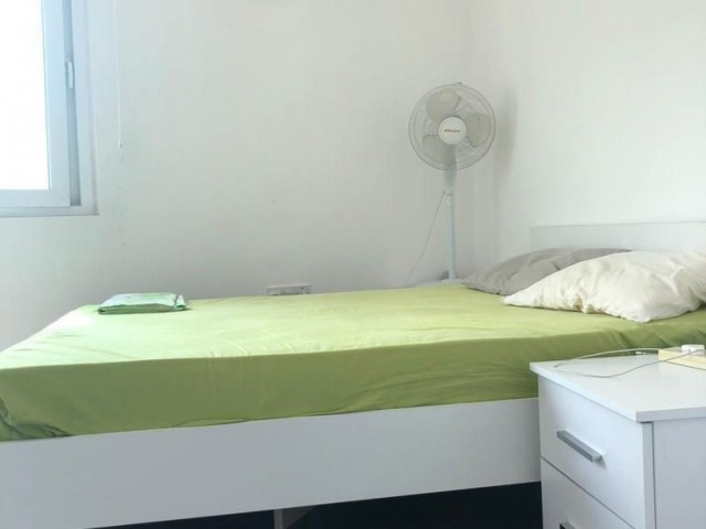 IN KYRENIA KARAOGLANOGLU N DA LU LLOGARA PENTHOUSE 1 + 1 WOHNUNG ZU VERKAUFEN ** 