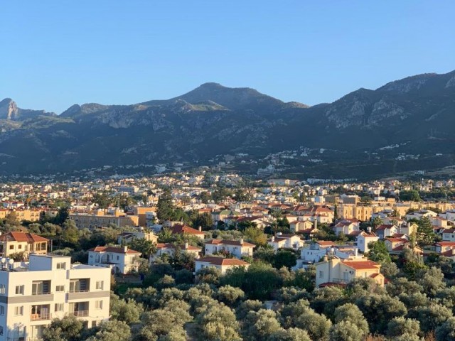 2+1 VOLL MÖBLIERTE WOHNUNG ZUR MIETE IN KYRENIA DE LU LLOGARA ** 