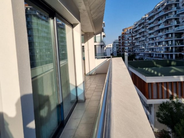 KYRENIA MERKEZ DE LUX 3 +1 LARGE BALCONY APARTMENT FOR RENT ** 