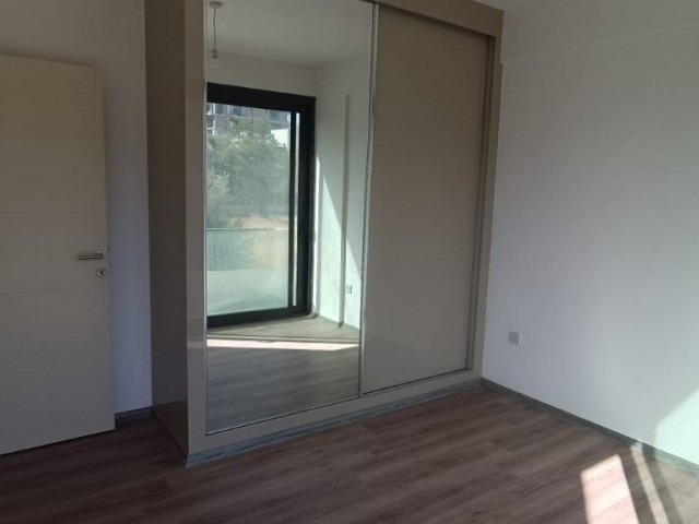 2+1 TÜRKISCHE KOKANLI ZERO RESIDENCE WOHNUNG IM ZENTRUM VON KYRENIA ** 