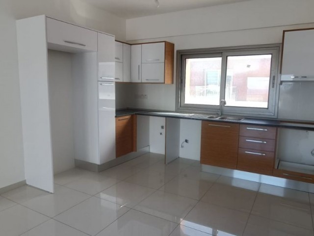 GİRNE OZANKÖY BÖLGESİNDE 2+1 SIFIR DAİRE 