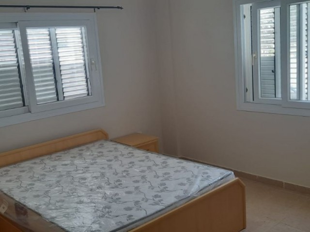 GİRNE'DE 3+1 135  M2 SATILIK DAİRE