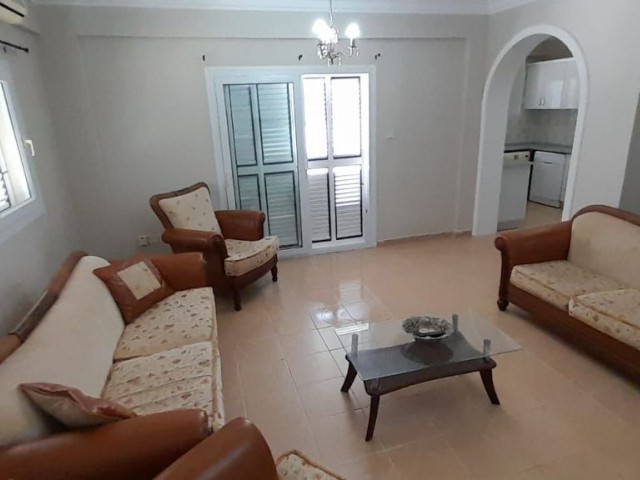 GİRNE'DE 3+1 135  M2 SATILIK DAİRE