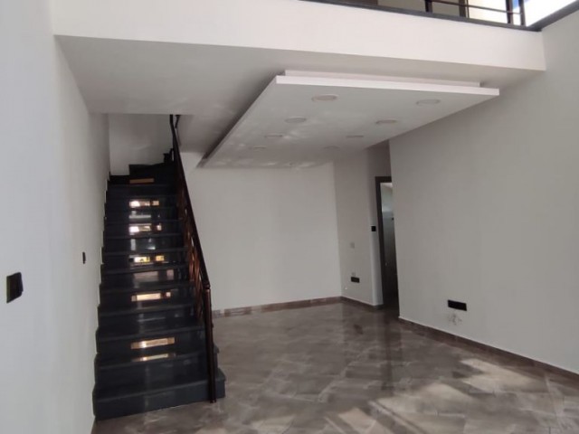 GİRNE MERKEZ'DE  60 M2 DÜKKAN KİRALIK DAİRE