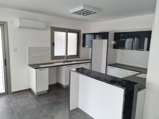 GİRNE MERKEZDE 3+1 KİRALIK DAİRE