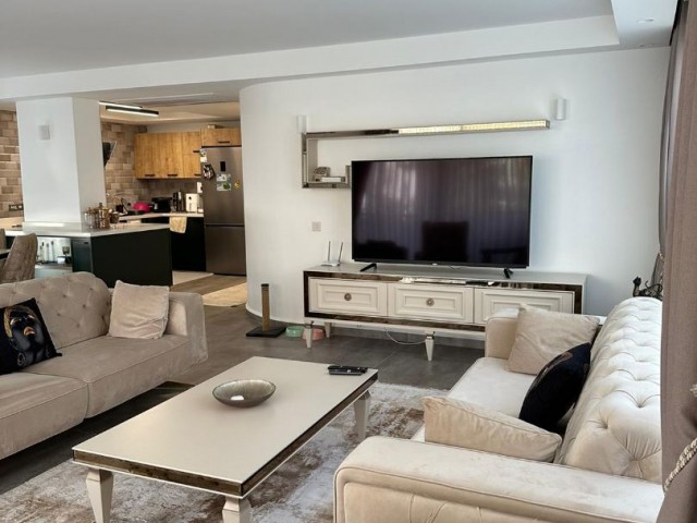 LUXURIOUS FURNISHED 2+1 APARTMENT IN THE COMFORT OF HOTEL IN A LUXURIOUS COMPLEX IN KYRENIA CENTER