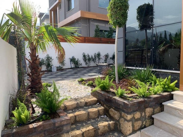 Villa For Sale in Girne Merkez, Kyrenia