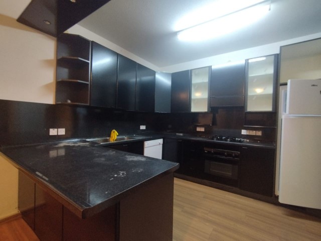 Flat To Rent in Girne Merkez, Kyrenia