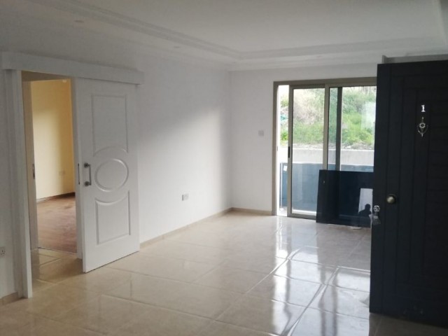 2+1 85m2 APARTMENT IN ALSANCAK, KYRENIA