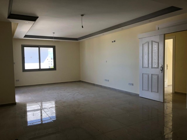 2+1 85m2 FLAT FOR SALE IN KYRENIA LAPTA