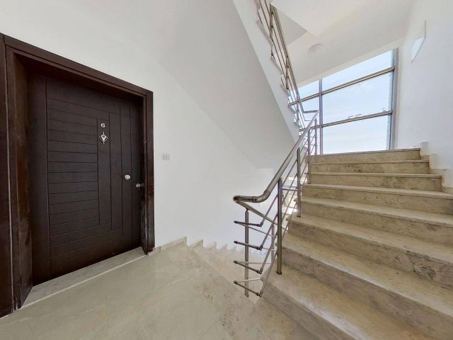 2+1 85m2 FLAT FOR SALE IN KYRENIA LAPTA