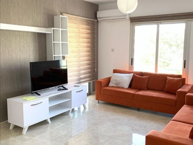 GİRNE MERKEZDE  EŞYALI 2+1 DAİRE