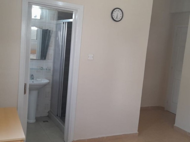 Flat For Sale in Yukarı Girne, Kyrenia